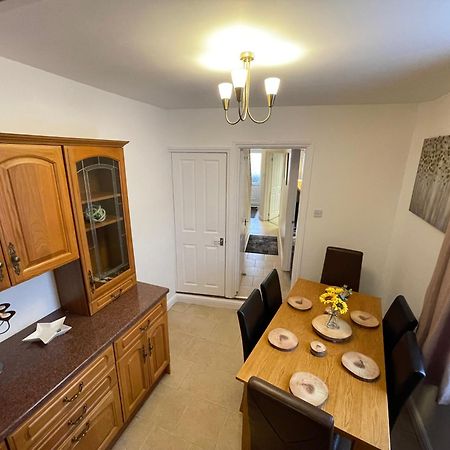 Beanies Lornestreet Four Bed House Apartment Swindon Luaran gambar