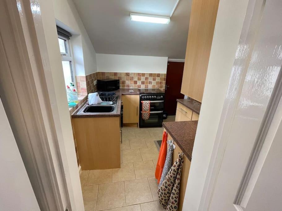 Beanies Lornestreet Four Bed House Apartment Swindon Luaran gambar