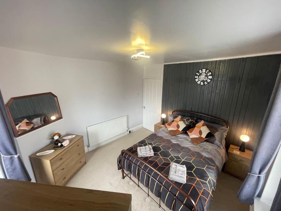 Beanies Lornestreet Four Bed House Apartment Swindon Luaran gambar