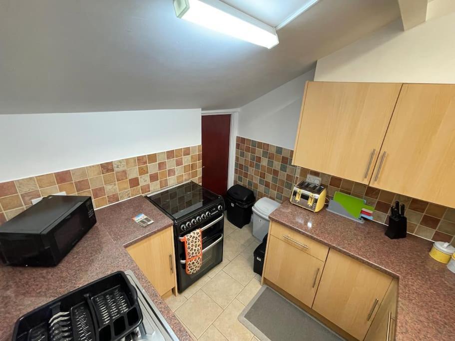 Beanies Lornestreet Four Bed House Apartment Swindon Luaran gambar
