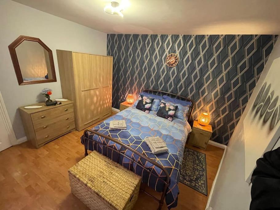 Beanies Lornestreet Four Bed House Apartment Swindon Luaran gambar