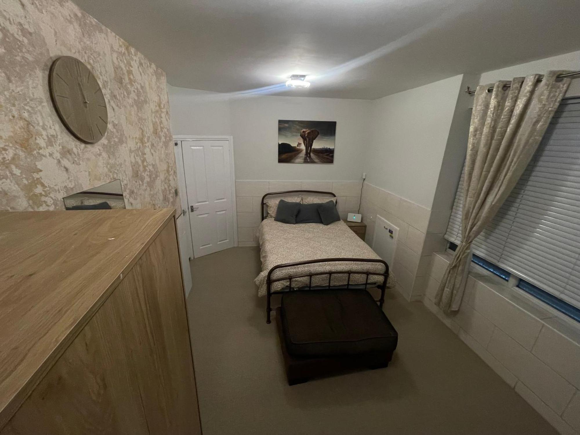 Beanies Lornestreet Four Bed House Apartment Swindon Luaran gambar