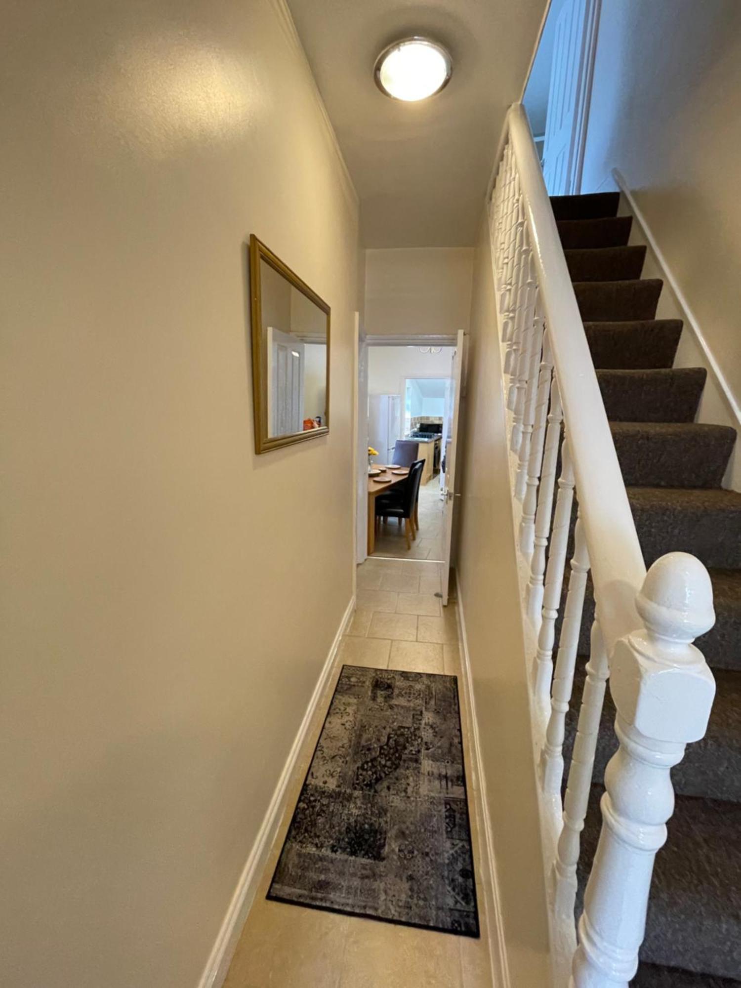 Beanies Lornestreet Four Bed House Apartment Swindon Luaran gambar